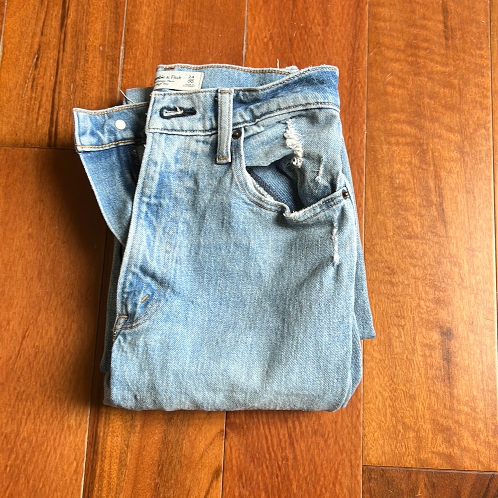 A&F 70s Vintage Flare Ultra High Rise Jeans - 24L